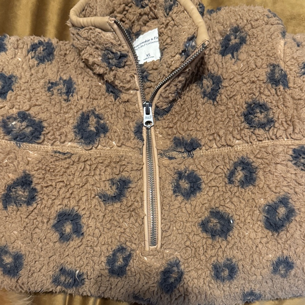 Abercrombie & Fitch Cheetah Sherpa Pullover